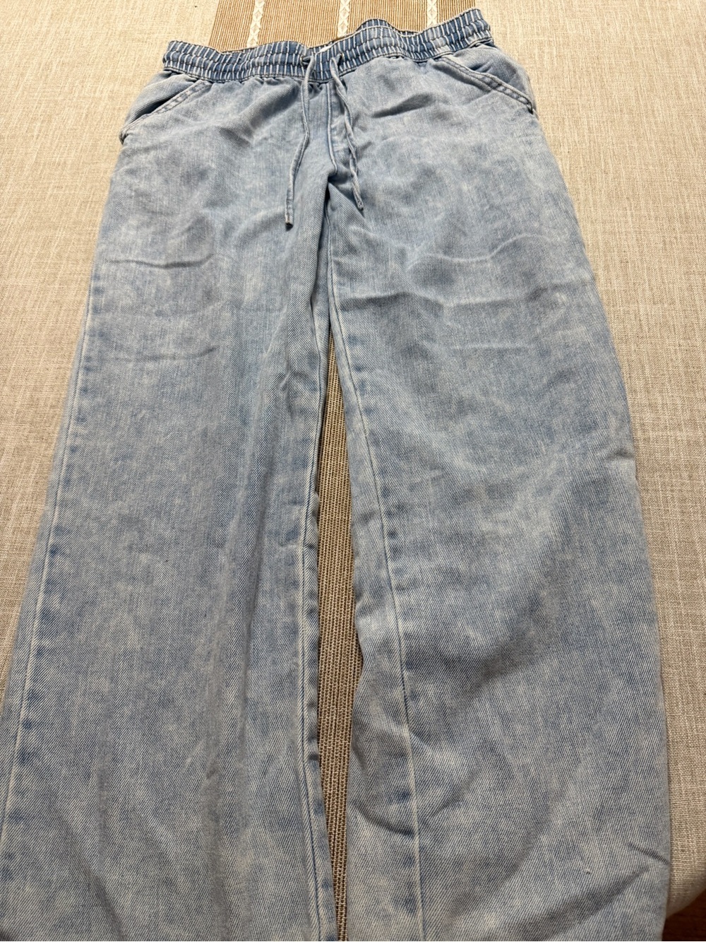 Light Wash Drawstring Jeans
